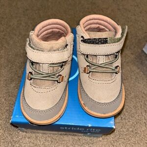 Gently worn Stride Rite walking shoes. Tan hiking style walker in Taupe size 5.